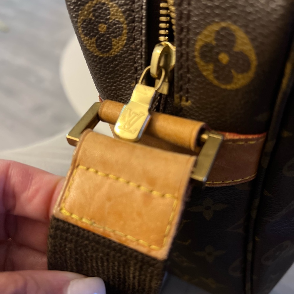 Authentic Louis Vuitton Porte-Documents Jour - Picture 7 of 12